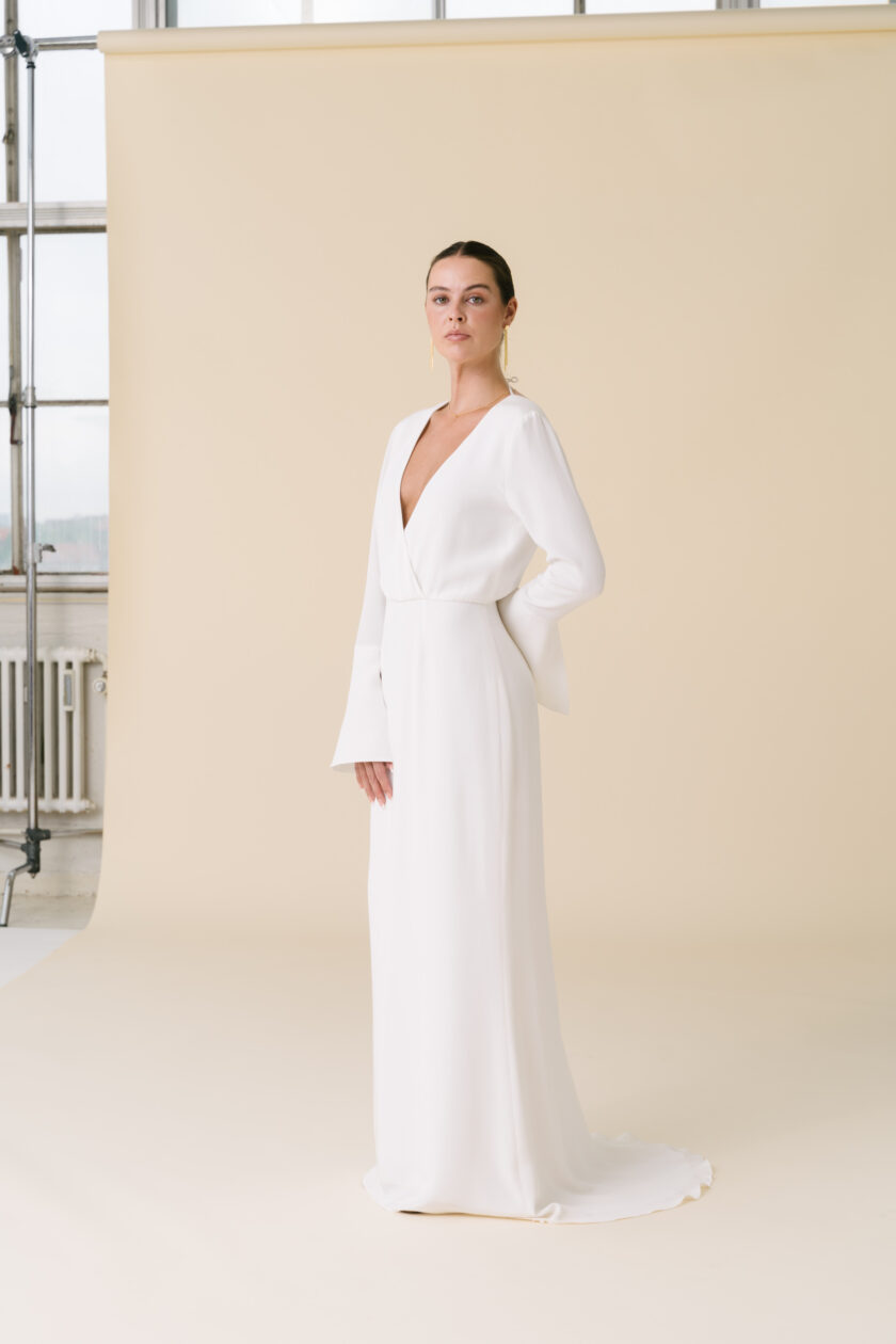 Carolyn - Simple wedding dress long sleeves